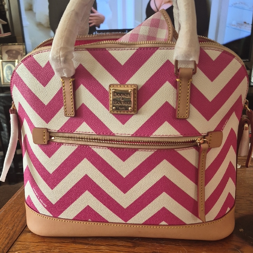 Dooney & Bourke Pink  Cream Chevron Satchel  Matching Wallet Brand New Tags